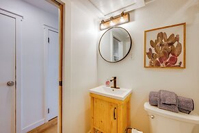 Steps to Beach: Corpus Christi Condo w/ Balcony