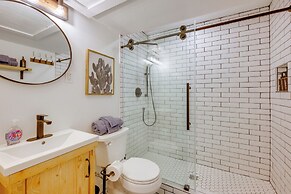 Steps to Beach: Corpus Christi Condo w/ Balcony