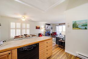 Walk to Beech Mtn Slopes: Cozy Condo w/ Fireplace!