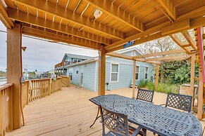 Waterfront Retreat in Rockport w/ Dock Access