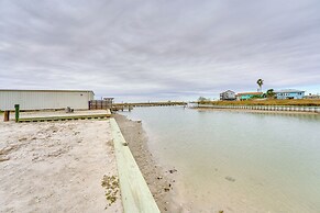 Waterfront Retreat in Rockport w/ Dock Access
