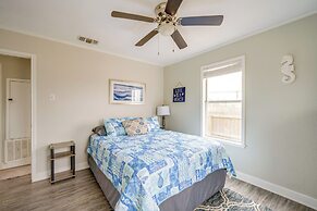 Walk to Beach & Pier: Updated Abode in Rockport!