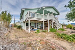 'salty Lime 1' Rockport Fishing Retreat w/ Dock