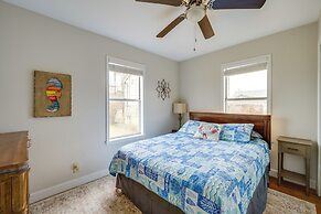 Walk Dtwn: Pet-friendly Townhome in Rockport