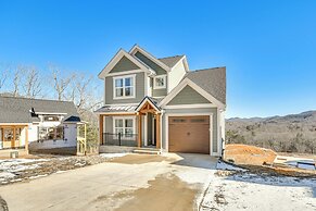 Newly Built Home w/ Mtn Views in Black Mountain!