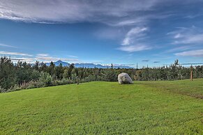 Mountain-view Deck: Secluded Cabin in Palmer