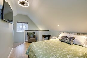 Mountain-view Deck: Secluded Cabin in Palmer