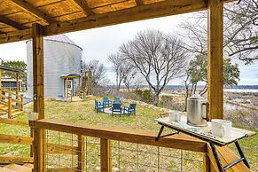 9 Mi to Dtwn Granbury: Getaway w/ Water Views