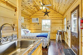 9 Mi to Dtwn Granbury: Getaway w/ Water Views