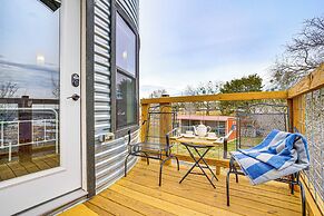 9 Mi to Dtwn Granbury: Getaway w/ Water Views