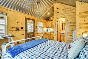 9 Mi to Dtwn Granbury: Getaway w/ Water Views