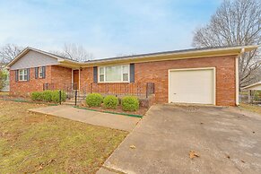 2 Mi to U of A: Centrally Located Home w/ Patio!