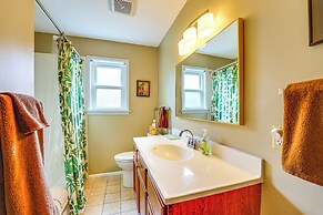 2 Mi to U of A: Centrally Located Home w/ Patio!