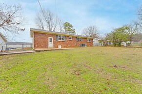 2 Mi to U of A: Centrally Located Home w/ Patio!