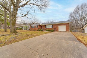 2 Mi to U of A: Centrally Located Home w/ Patio!