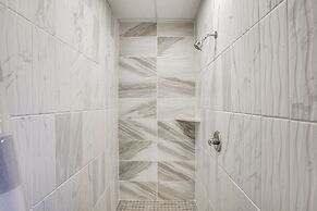 8 Mi to Kentucky Downs: Quiet Getaway w/ Patio