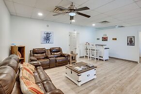 8 Mi to Kentucky Downs: Quiet Getaway w/ Patio