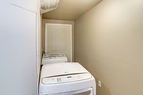 Lakefront Lookout Shoals Getaway w/ Table Games!