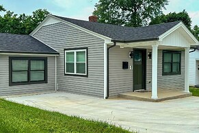 Near Bourbon Trail: Quiet Home w/ Deck