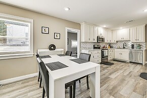 Near Bourbon Trail: Quiet Home w/ Deck