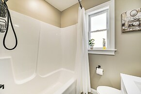 Near Bourbon Trail: Quiet Home w/ Deck