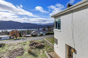 Outdoor Adventurer's Oasis in White Salmon