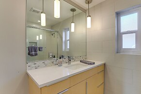 Outdoor Adventurer's Oasis in White Salmon