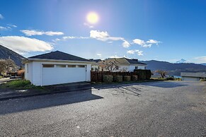 Outdoor Adventurer's Oasis in White Salmon