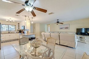 4 Mi to Warm Mineral Springs: Canal-front Getaway