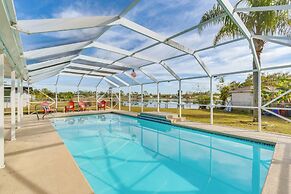 4 Mi to Warm Mineral Springs: Canal-front Getaway