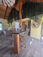 NEW Jungle Paradise Treehouse Suite With Resort Amenities Elevator Acc