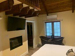 NEW Jungle Paradise Treehouse Suite With Resort Amenities Elevator Acc