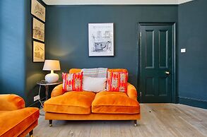 4 Bedroom House Barnes