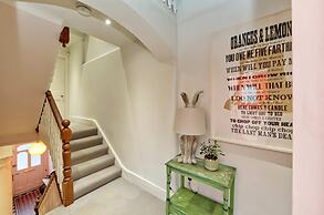 4 Bedroom House Barnes