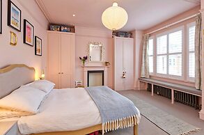 4 Bedroom House Barnes