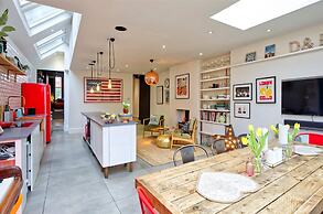 4 Bedroom House Barnes