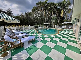 2 Bedroom 1 Bath Pool View Private Suite