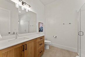 Villa #15 At Bloomington Country Club 4 Bedroom Townhouse