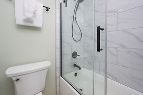 Phoenix Vi 61115 3 Bedroom Condo