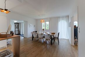House by Plage de Melon With Garden Retreat