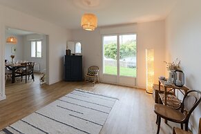 House by Plage de Melon With Garden Retreat