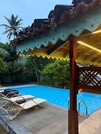 hide inn unawatuna