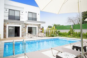 İmportantTravel BD4108 2Bedroomed Villa