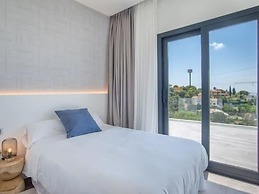 Sunrise Villa Marbella by Lodgerstrip