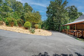 Mountain Haven in the Woods