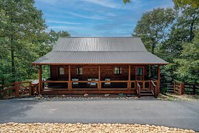 Mountain Haven in the Woods