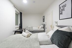 COY Apartments Steyr - Work & Relaxation