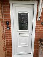 Lovely 2bedroom Home in Haydock With Free Parking