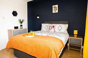 Lovely 2bedroom Home in Haydock With Free Parking