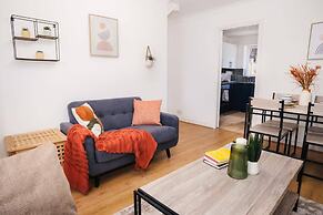 Lovely 2bedroom Home in Haydock With Free Parking